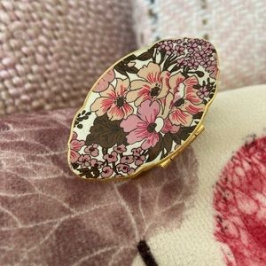 🩷 Unique! 🌸 Lipstick Holder with Mirror 💄💋👄